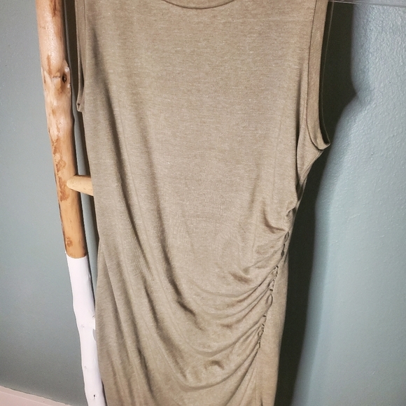 Leith ruched bodycon green tank dress - Picture 5 of 8